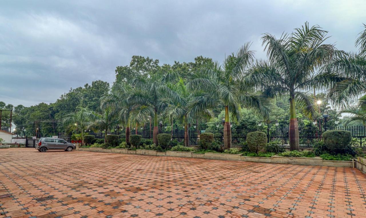 Treebo Premium Pearl Avenue, Ring Road Hotel Dehradun Bagian luar foto
