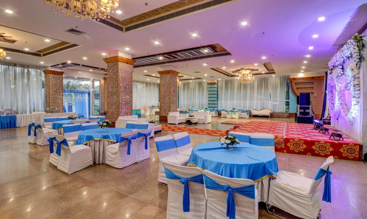 Treebo Premium Pearl Avenue, Ring Road Hotel Dehradun Bagian luar foto